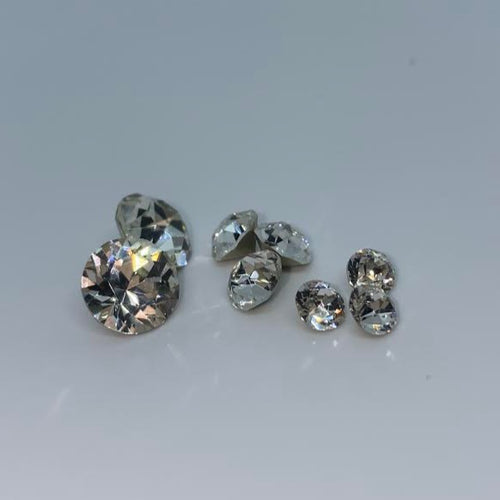 Chaton Diamond Crystal Pointed Back
