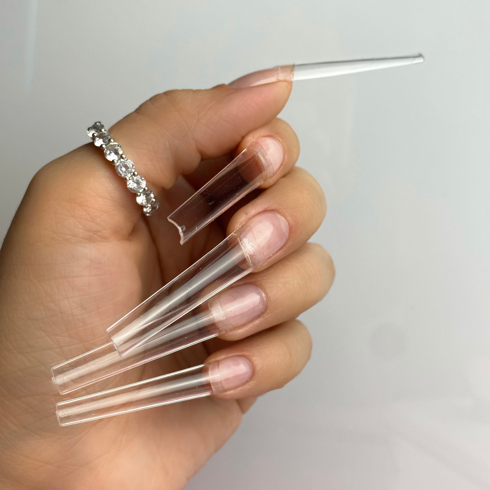 Stiletto C-Curve Tips XXL Clear By DND DC – Nail Company Wholesale Supply,  Inc