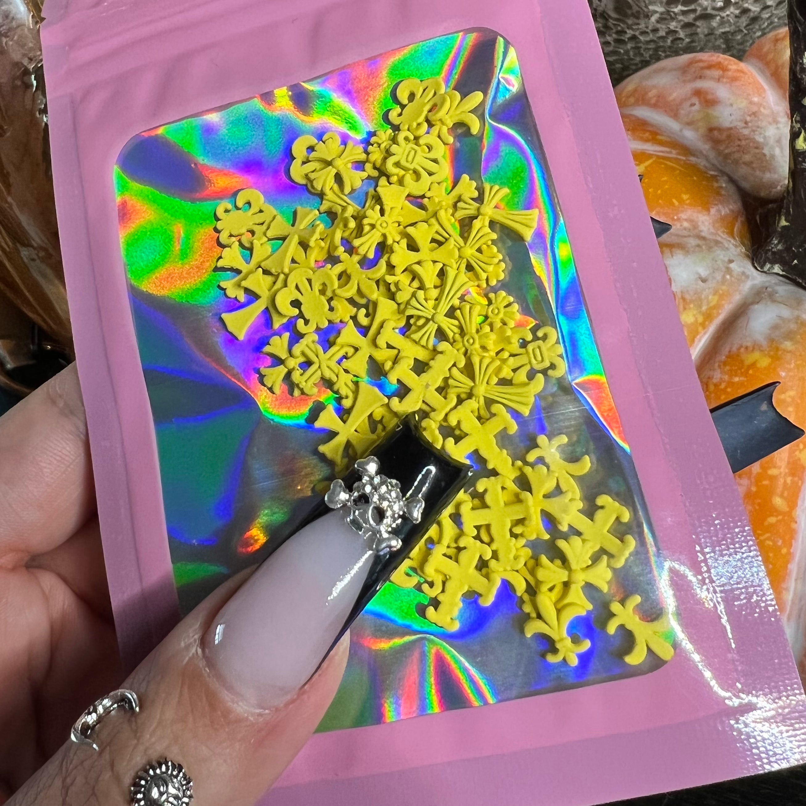 Chrome Hearts - Yellow 60pcs – NAILPROF